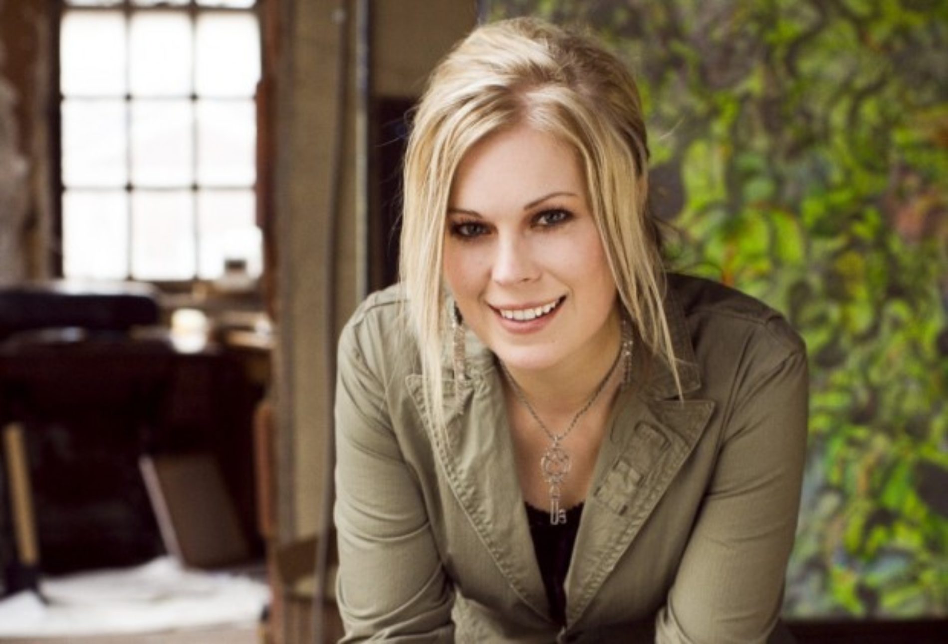 ‘I’m gay. God loves me just the way I am.’ – Christian rock-star Vicky Beeching