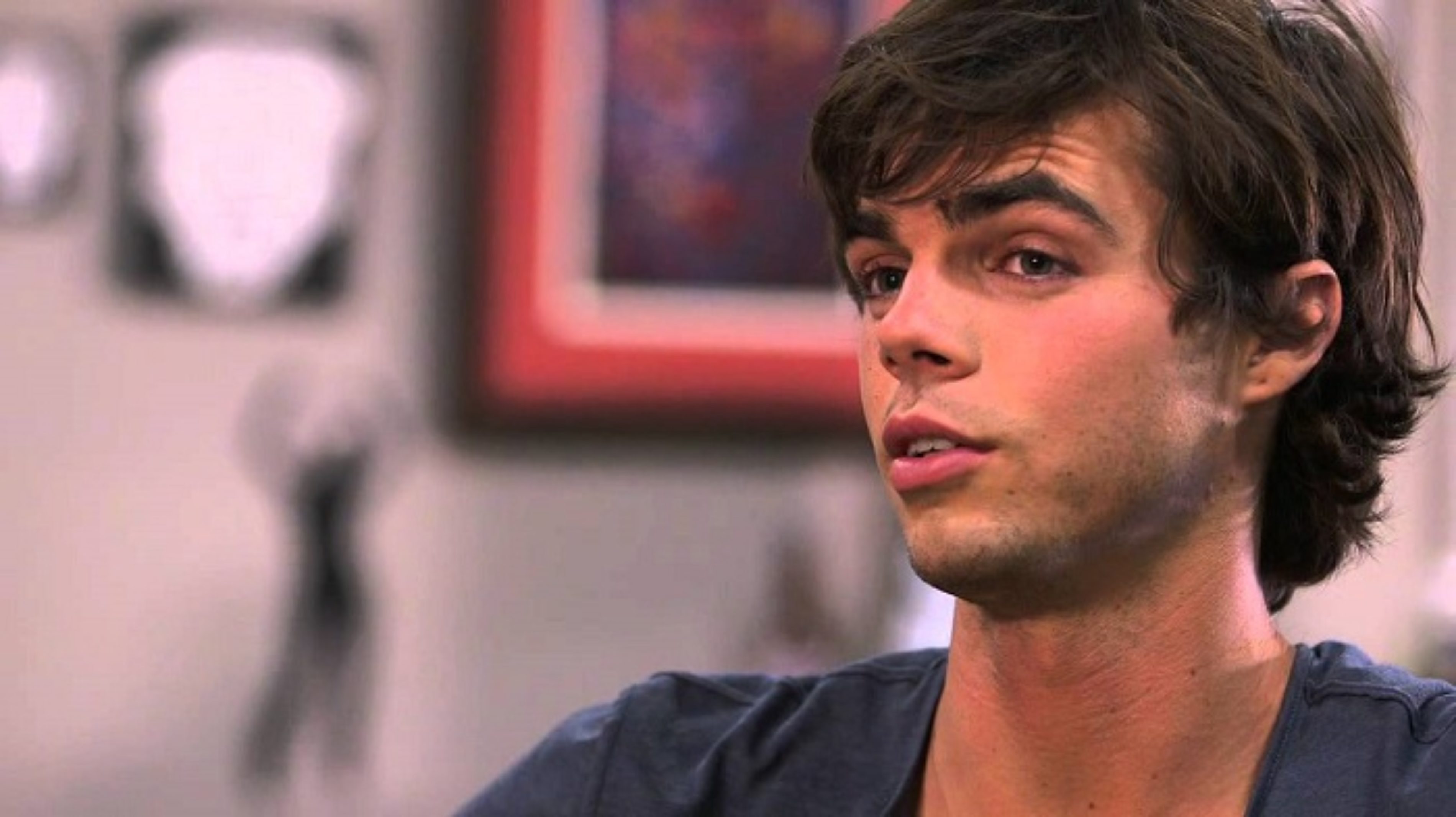 'Modern Family' Actor Reid Ewing Comes Out On Twitter, Reveals Lo...