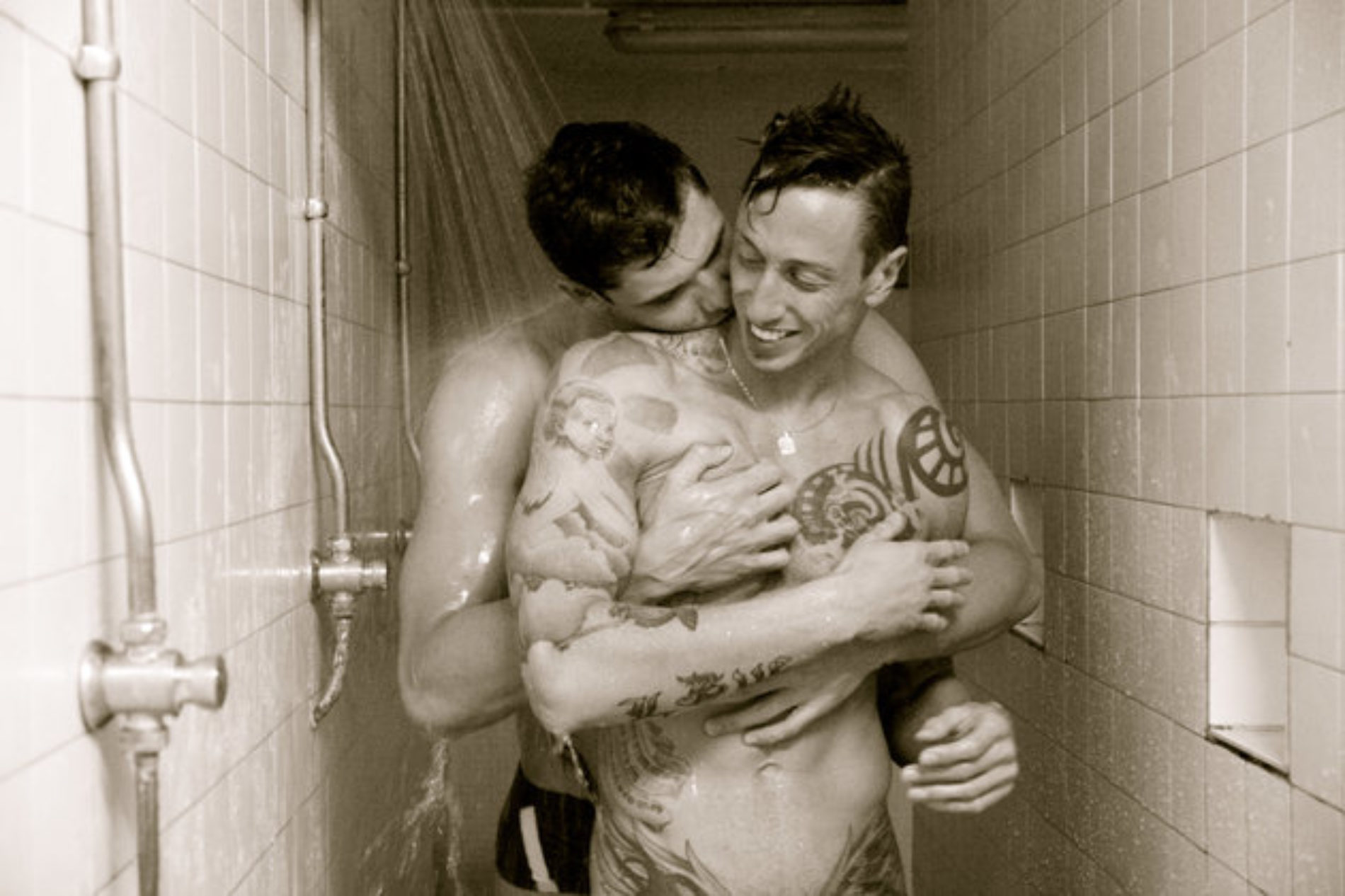 Straight Hollywood Stars Pose As Gay Couples To Show ‘Love Is Love’
