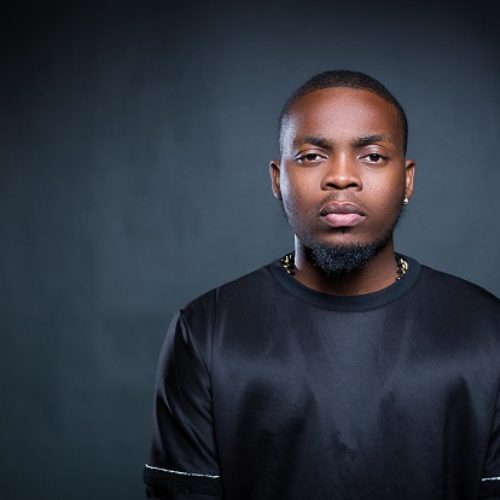 Americans call Olamide gay for wearing sandals