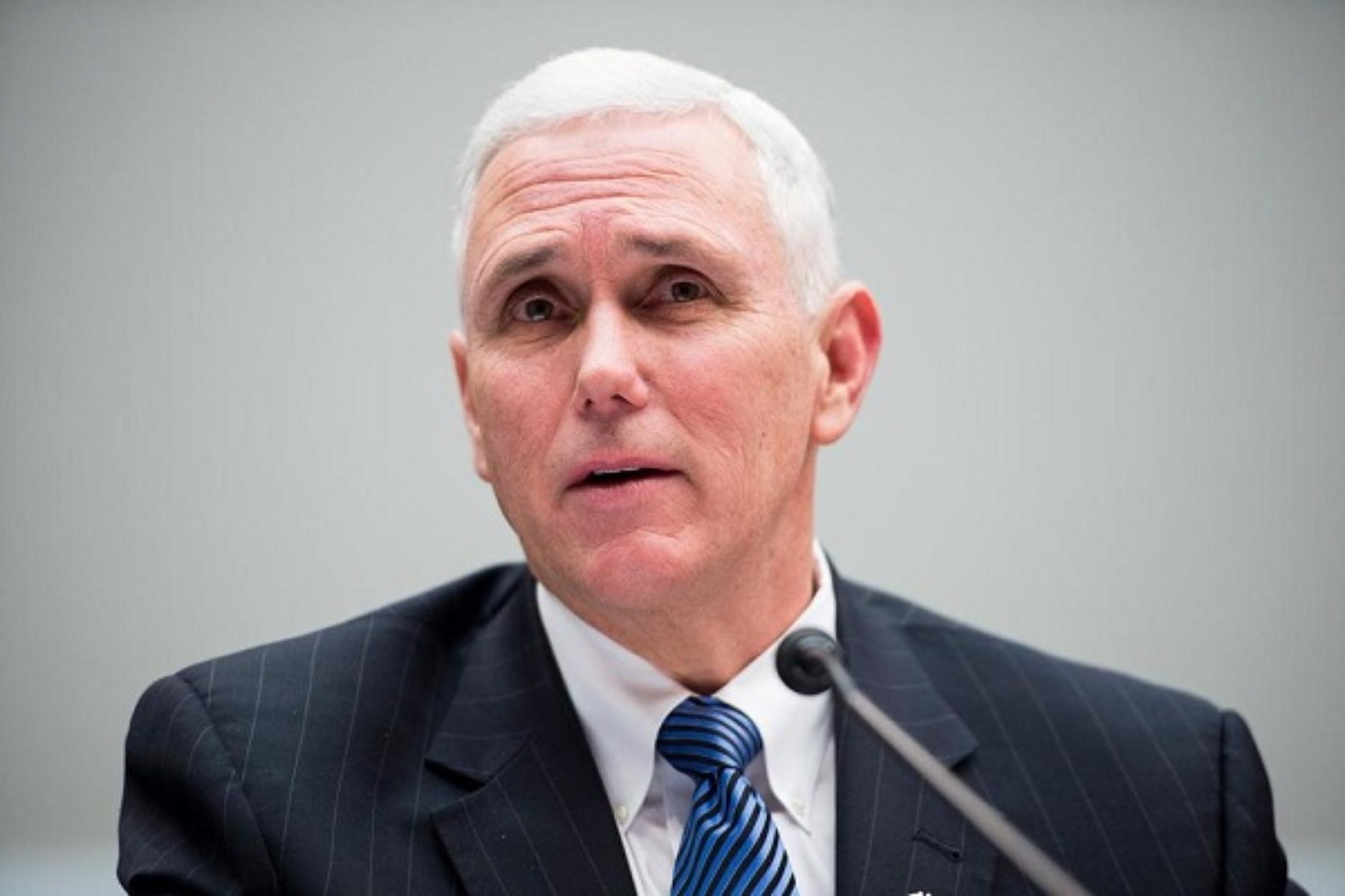 US Governor of Indiana Bans Boys from Wearing Clothes with ‘Gay’ Colors