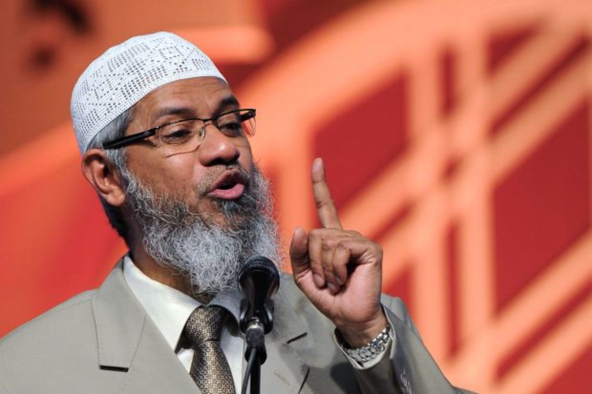 Muslim Televangelist Zakir Naik Says People Become Gay Because They Have Sex With Too Many Women