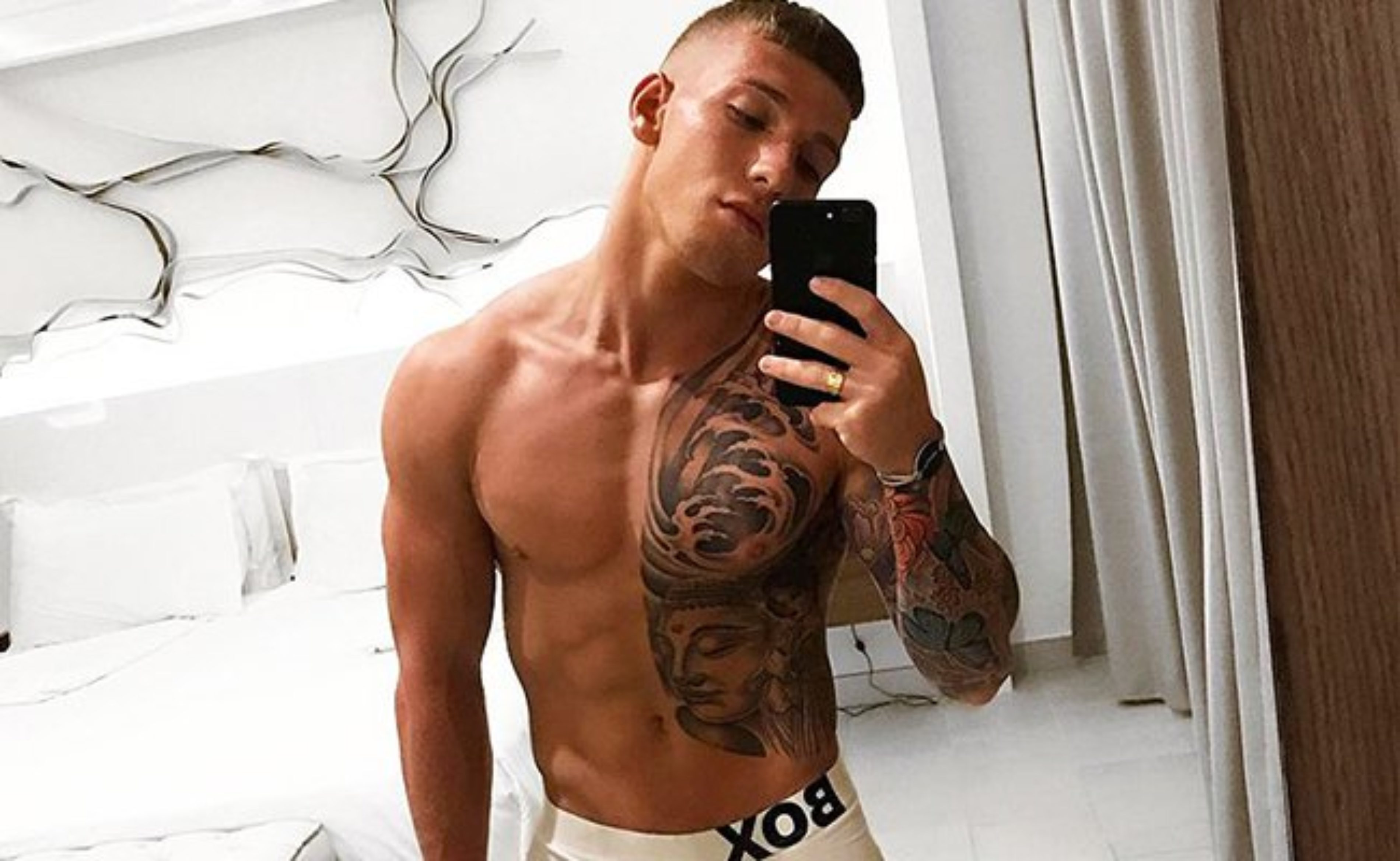 'Bromans' star Brandon Myers shows off new leg tattoo, but that’s...