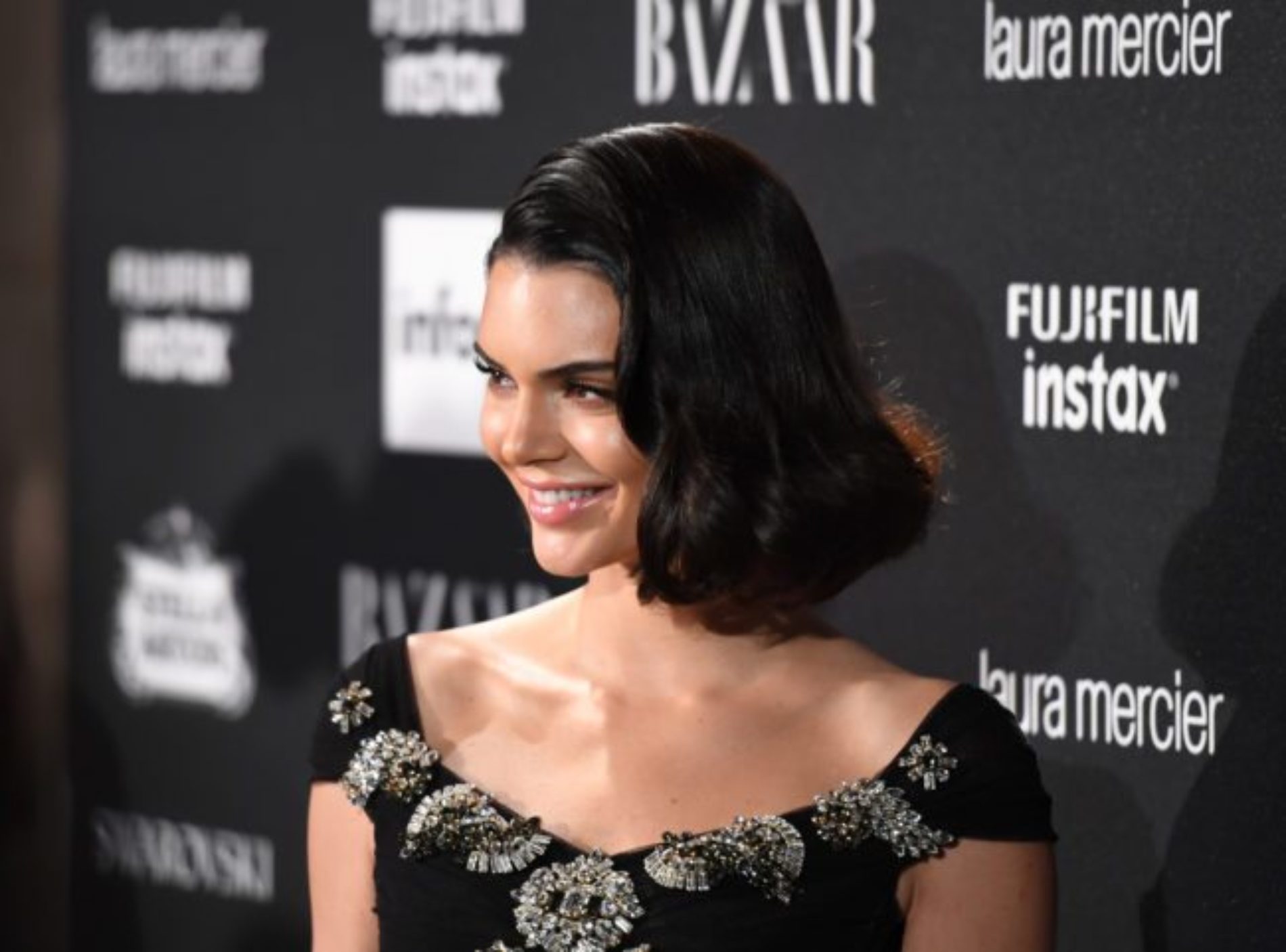 “I’m Not Gay.” Kendall Jenner addresses the rumours about her sexuality