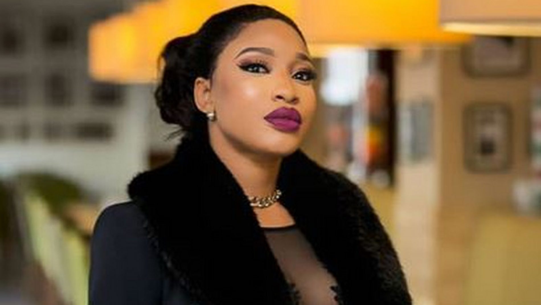 Tonto Dikeh is in love, is angry and is threatening the gays. And vlogger Joyce Boakye claims to know why