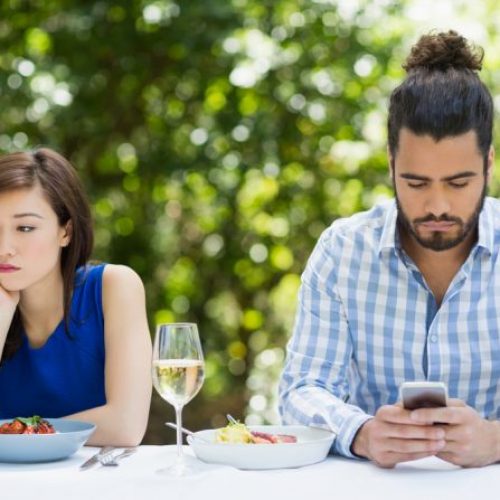 Woman finds herself on a date that was going well… Until he started cruising for sex on Grindr
